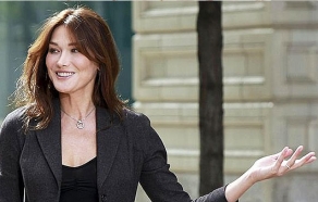 Bruni subasta el vino del presidente